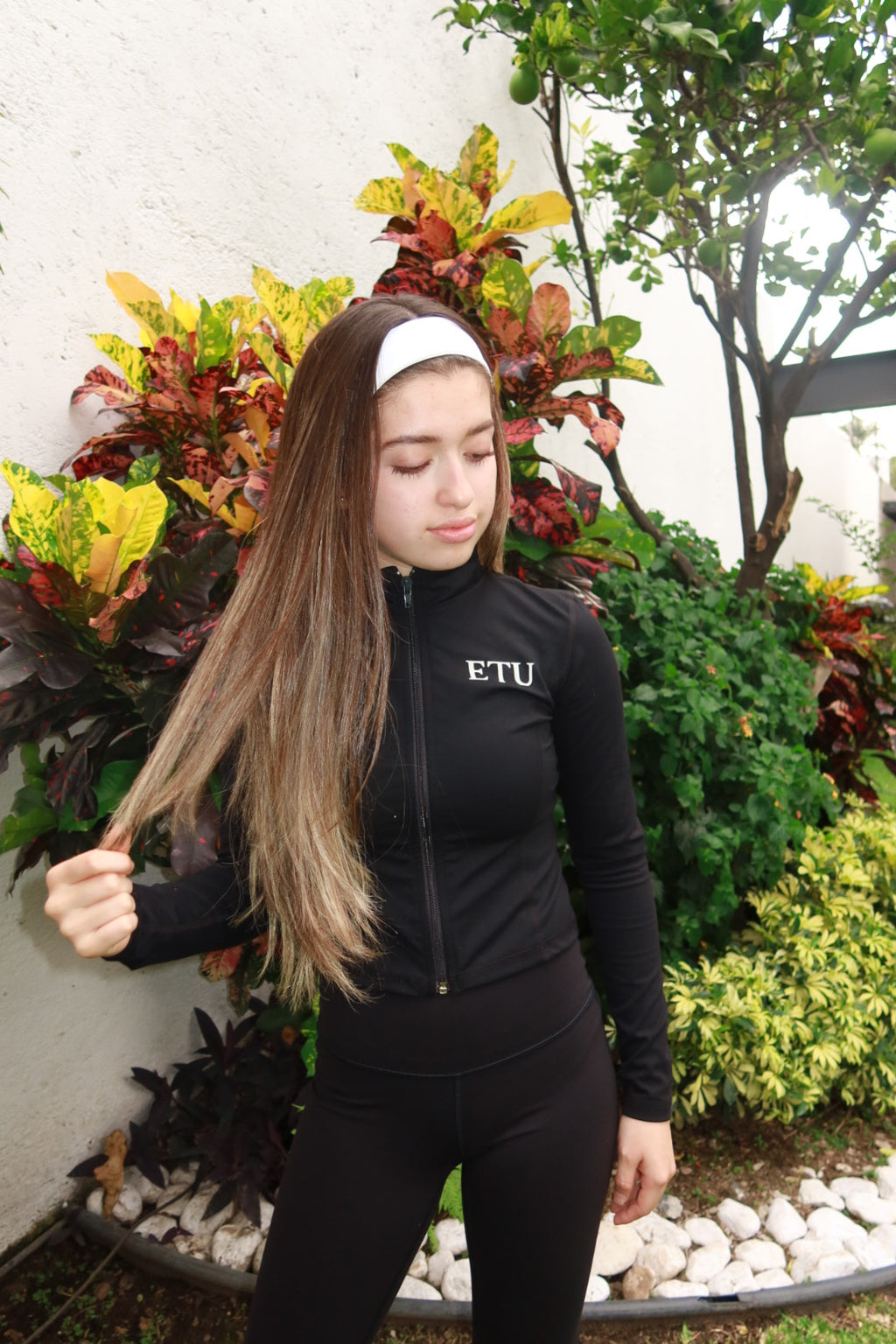 Athletic Cropped Zipper Jacket